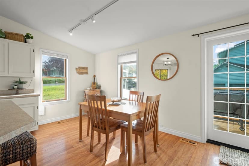 Property photo for 650 Ne Otis Street, Coupeville photo 11