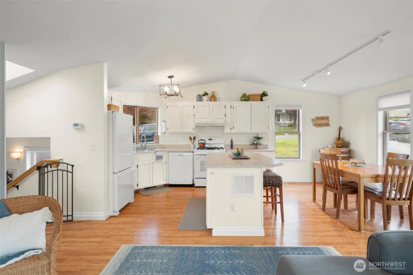 Property photo for 650 Ne Otis Street, Coupeville photo 13