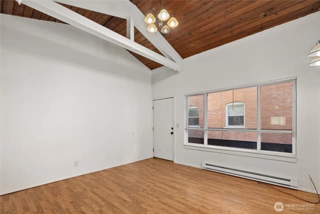 Property photo for 1718 Summit Avenue, Seattle photo 4