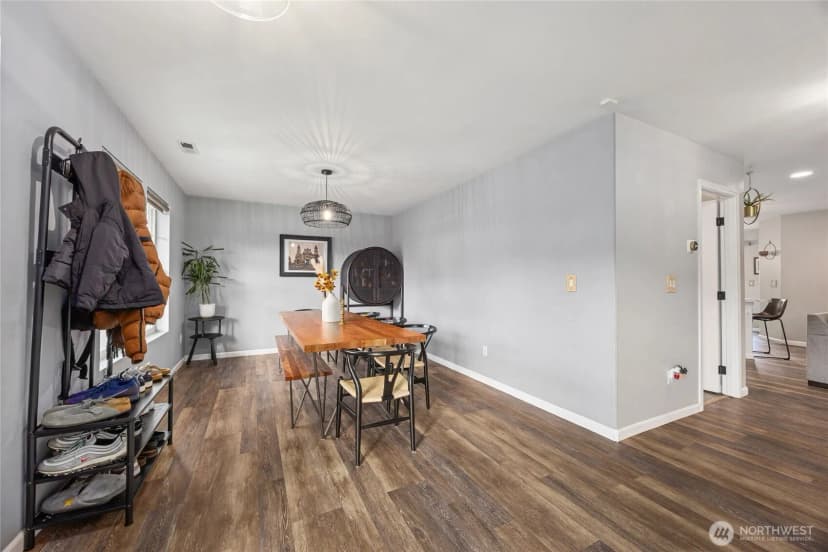 Property photo for 310 Index Place Se, Renton photo 5