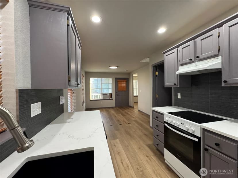 Property photo for 1162 Sinclair Way #55, Burlington photo 16