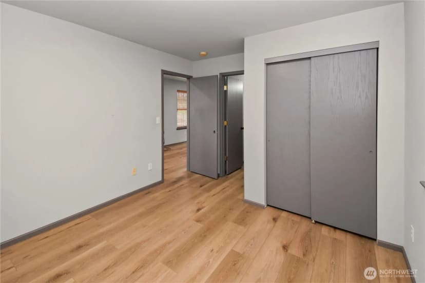 Property photo for 1162 Sinclair Way #55, Burlington photo 29