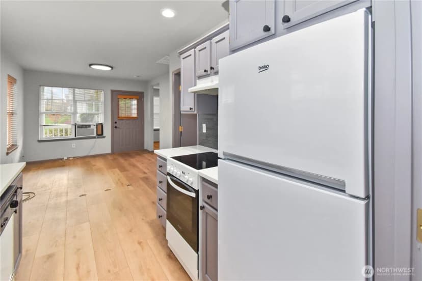 Property photo for 1162 Sinclair Way #55, Burlington photo 20