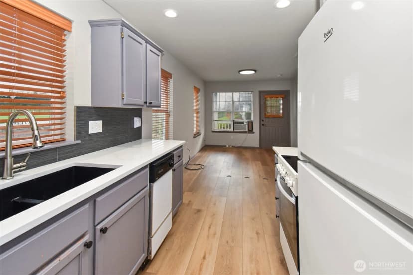 Property photo for 1162 Sinclair Way #55, Burlington photo 18