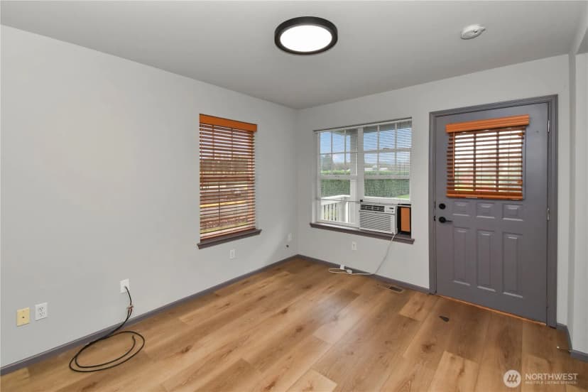 Property photo for 1162 Sinclair Way #55, Burlington photo 13