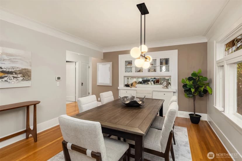 Property photo for 5711 Latona Avenue Ne, Seattle photo 10