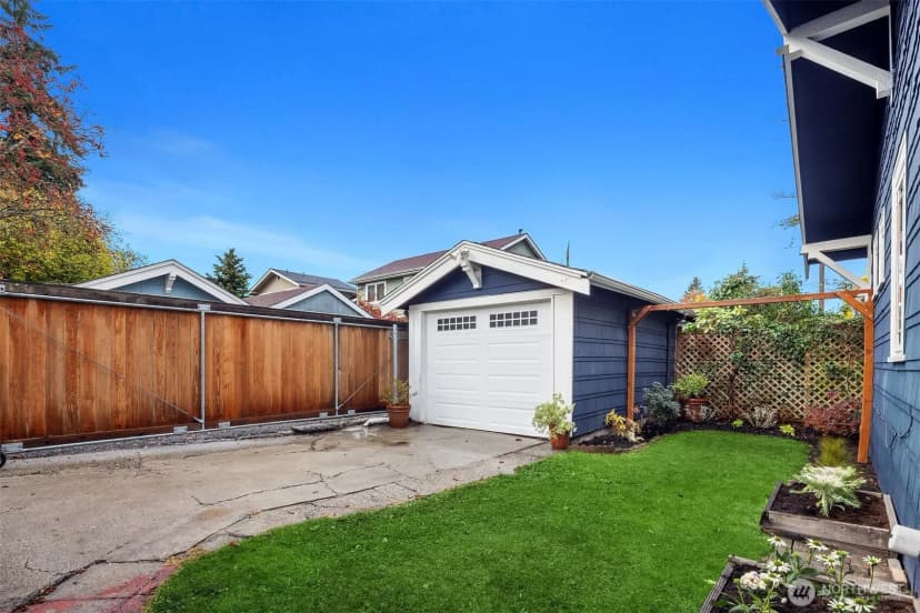 Property photo for 5711 Latona Avenue Ne, Seattle photo 37