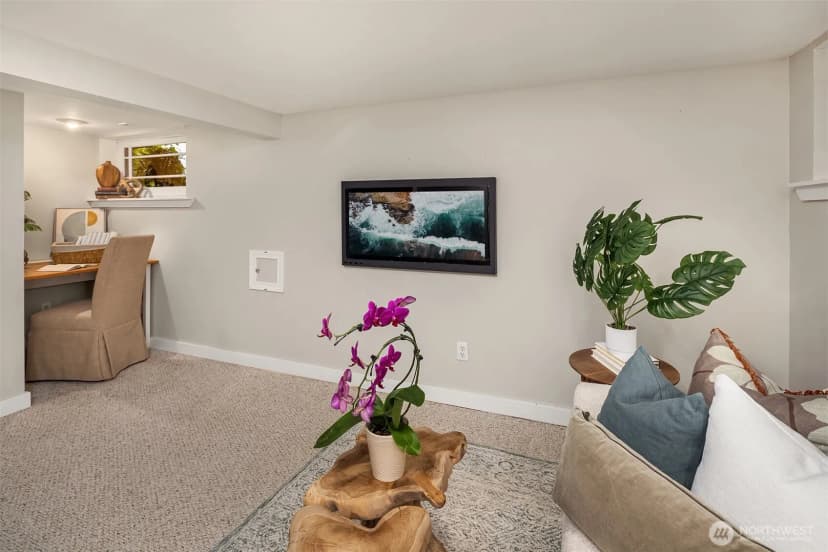 Property photo for 5711 Latona Avenue Ne, Seattle photo 32