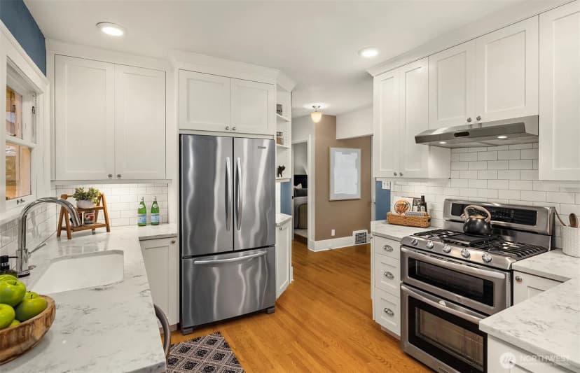 Property photo for 5711 Latona Avenue Ne, Seattle photo 15