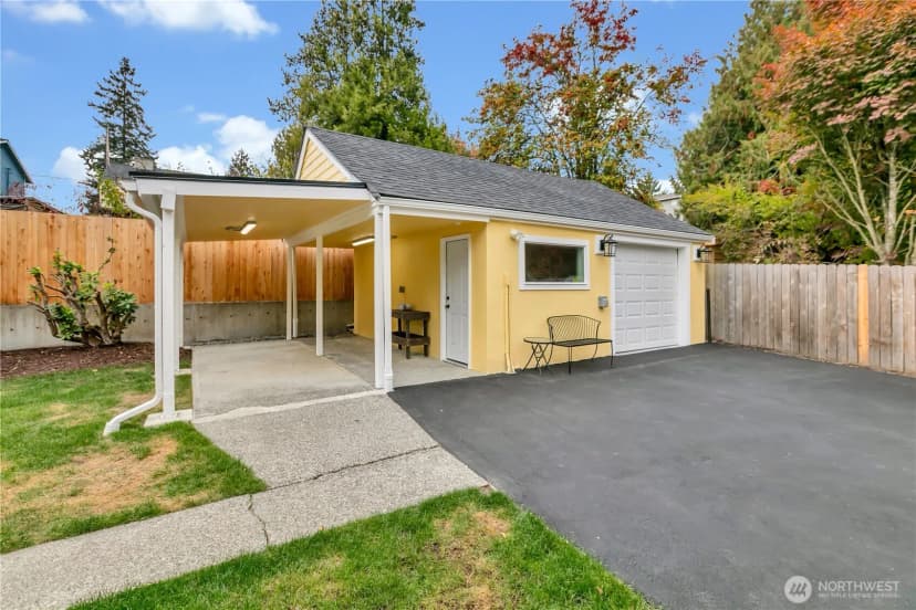 Property photo for 15543 11th Avenue Ne, Shoreline photo 25