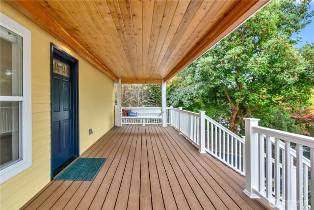 Property photo for 15543 11th Avenue Ne, Shoreline photo 3