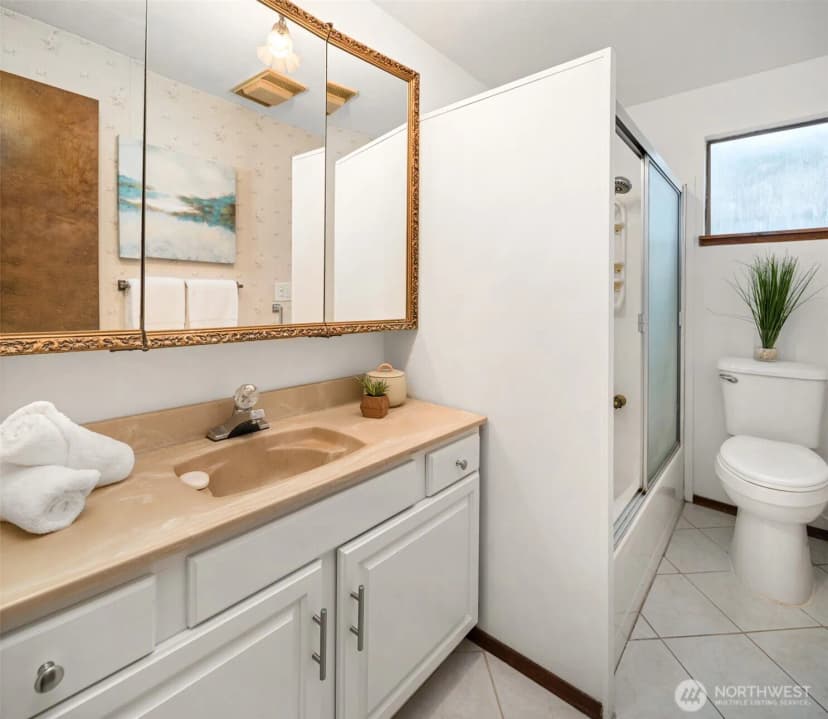 Property photo for 9764 Rainier Avenue S, Seattle photo 27