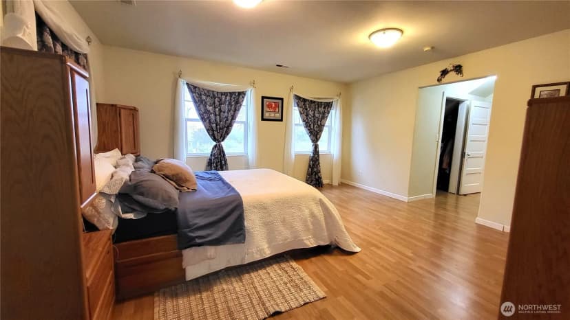 Property photo for 1113 S County Road, Warden photo 33