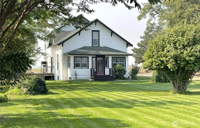Property photo for 1113 S County Road, Warden photo 2