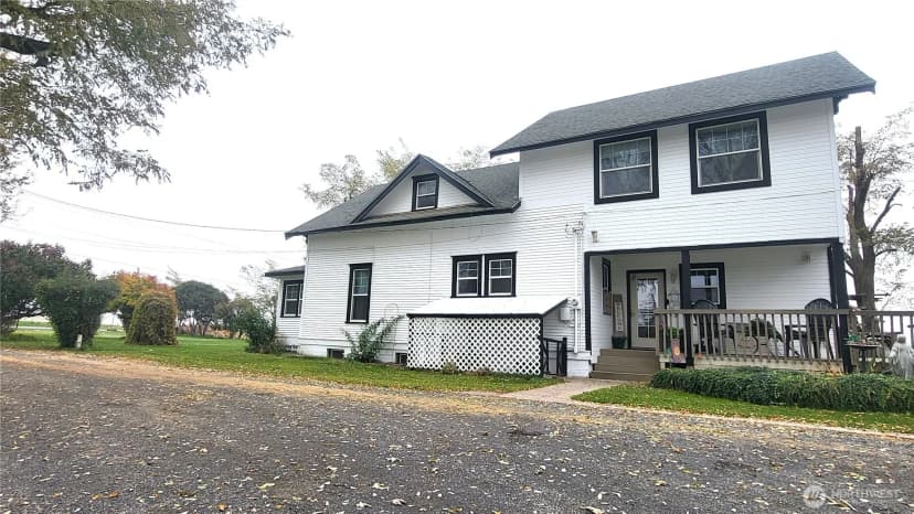 Property photo for 1113 S County Road, Warden photo 4
