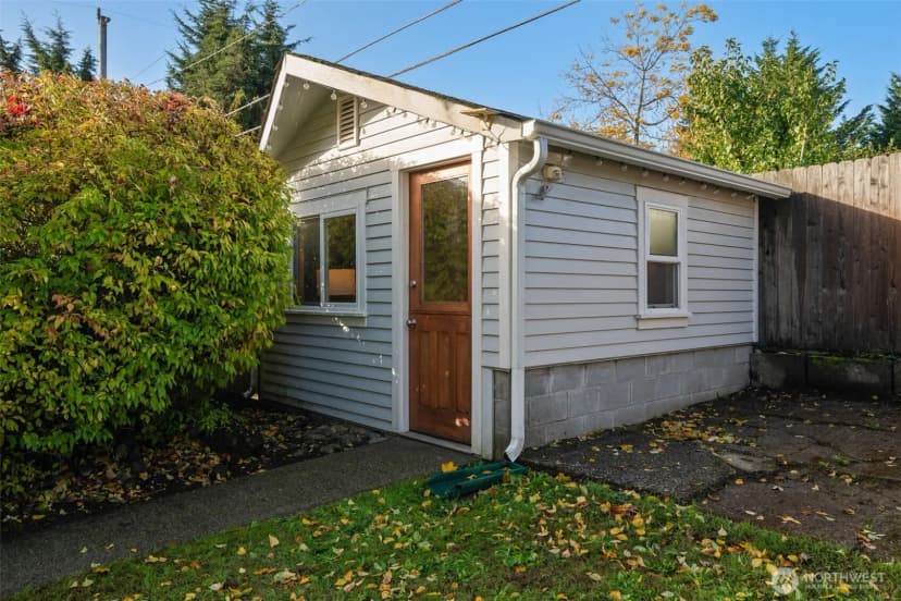 Property photo for 15511 10th Avenue Ne, Shoreline photo 29