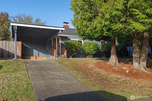Property photo for 15511 10th Avenue Ne, Shoreline