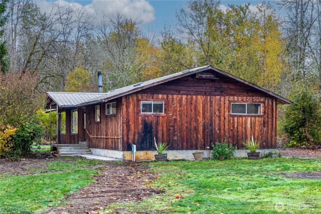 Property photo for 10048 Littlerock Road Sw, Olympia