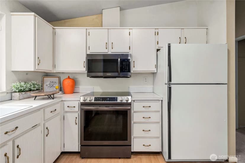 Property photo for 10316 Ne 202nd Street, Bothell photo 13