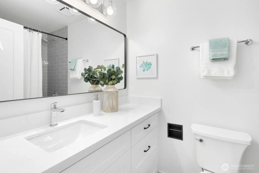 Property photo for 1514 Nob Hill Avenue N, Seattle photo 13