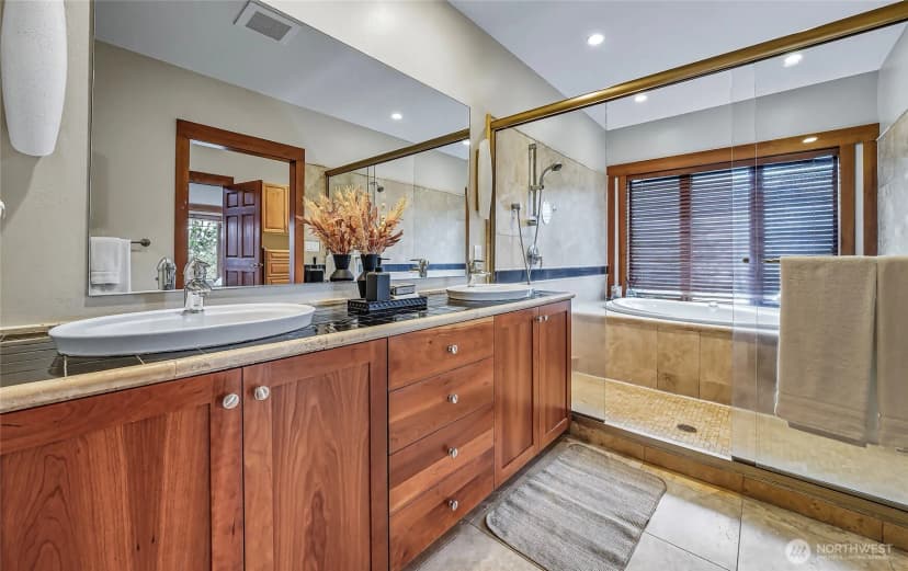 Property photo for 4222 Shoreclub Drive, Mercer Island photo 22