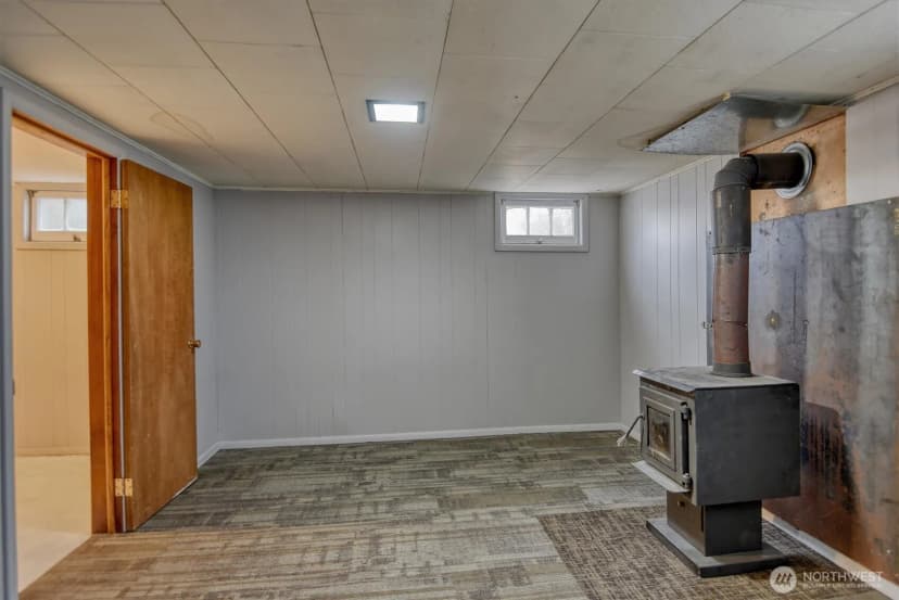 Property photo for 403 W Chestnut Street, Almira photo 21