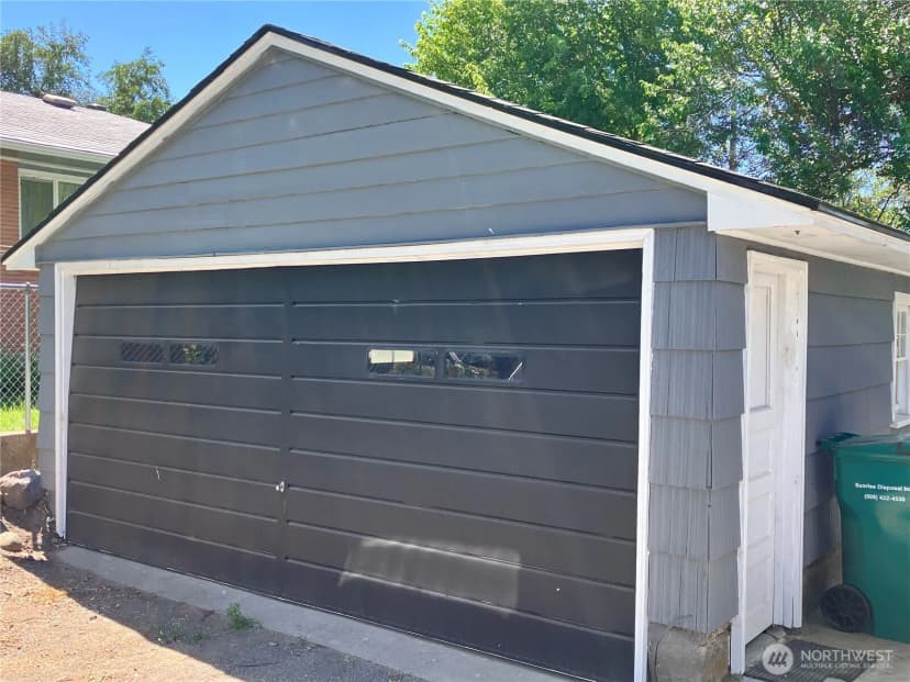 Property photo for 403 W Chestnut Street, Almira photo 31