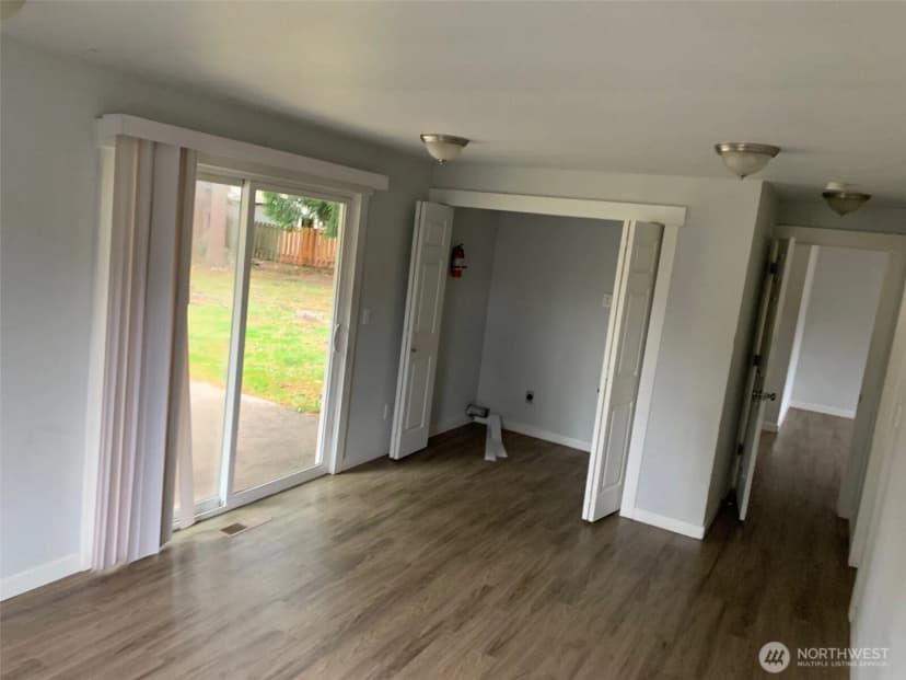 Property photo for 30929 151st Avenue Se, Kent photo 12