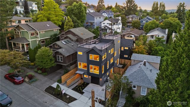 Property photo for 2618 E Roy Street, Seattle