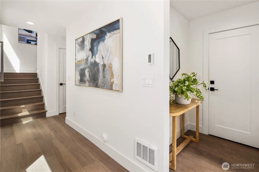 Property photo for 2618 E Roy Street, Seattle photo 14