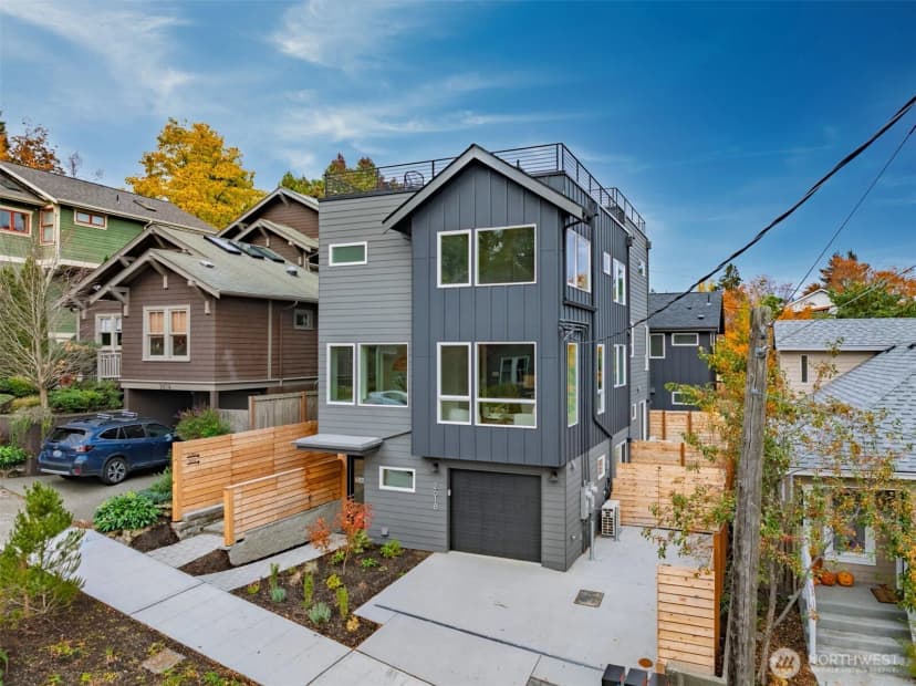 Property photo for 2618 E Roy Street, Seattle photo 35