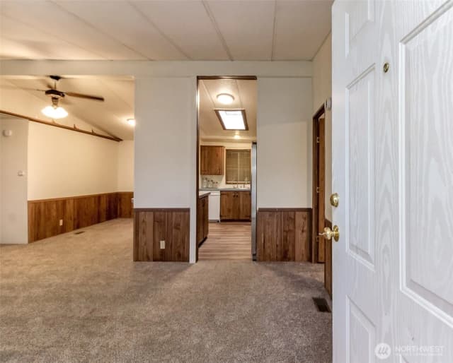 Property photo for 14118 72nd Street E, Sumner photo 3