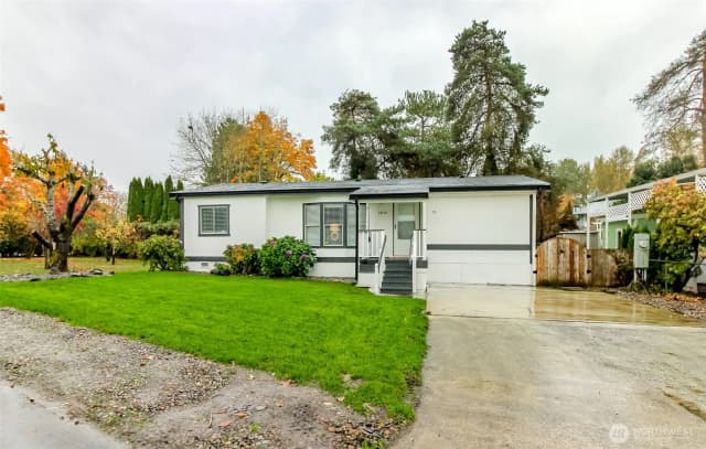 Property photo for 14118 72nd Street E, Sumner