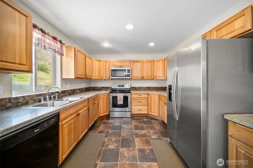 Property photo for 6132 Entiat River Road, Entiat photo 14