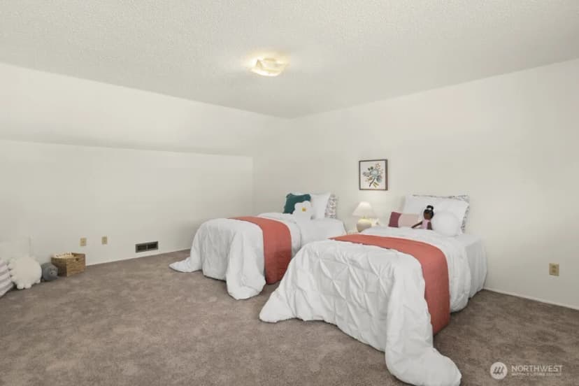 Property photo for 7607 Emerald Drive Sw, Lakewood photo 33