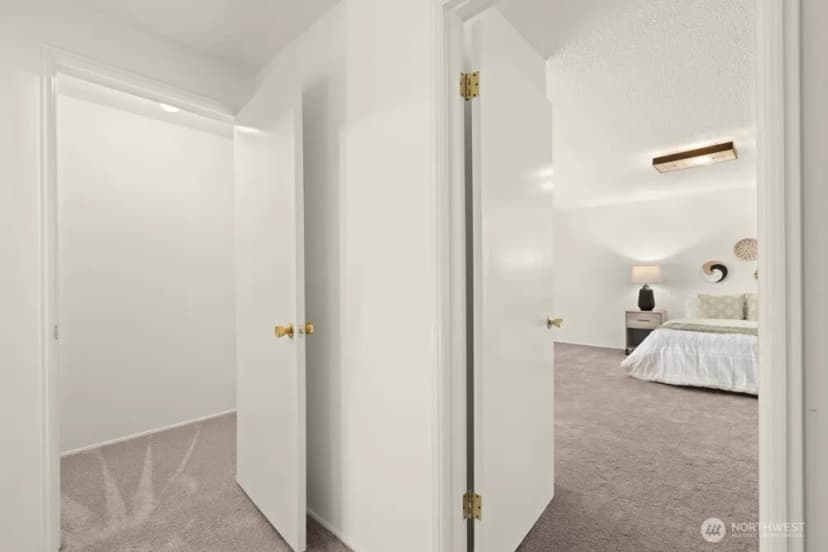 Property photo for 7607 Emerald Drive Sw, Lakewood photo 29