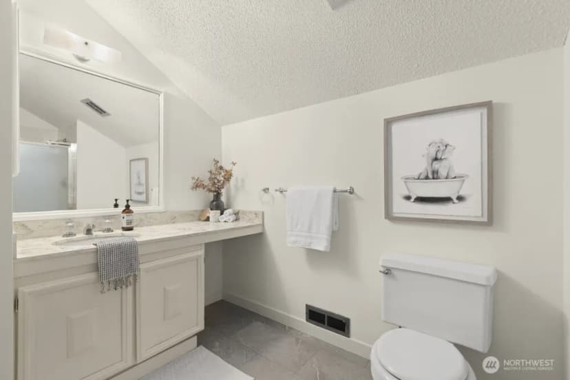 Property photo for 7607 Emerald Drive Sw, Lakewood photo 31