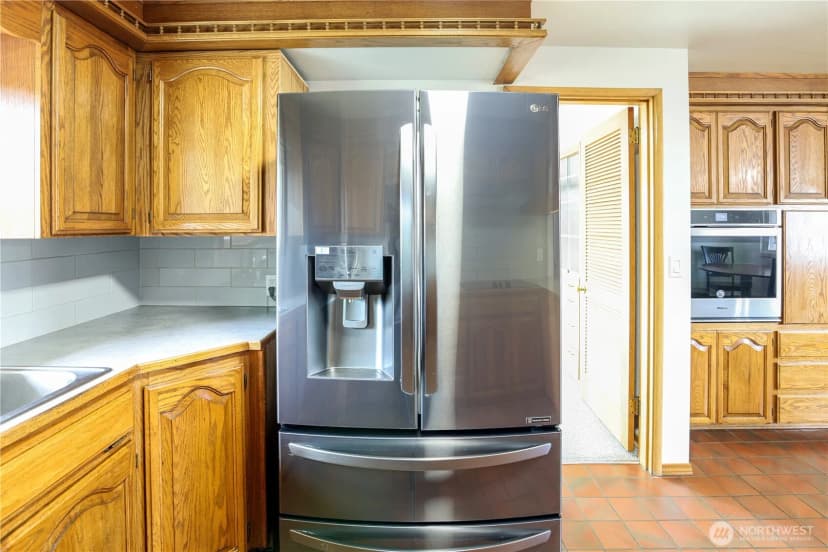 Property photo for 10510 33rd Street E, Edgewood photo 12
