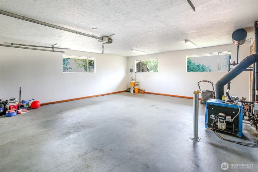 Property photo for 10510 33rd Street E, Edgewood photo 15