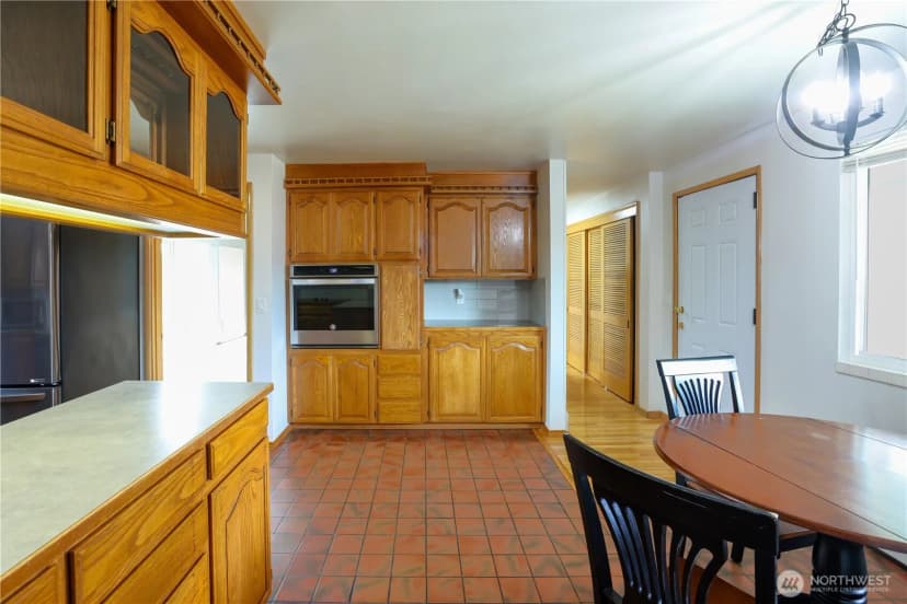 Property photo for 10510 33rd Street E, Edgewood photo 9