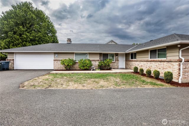 Property photo for 10510 33rd Street E, Edgewood