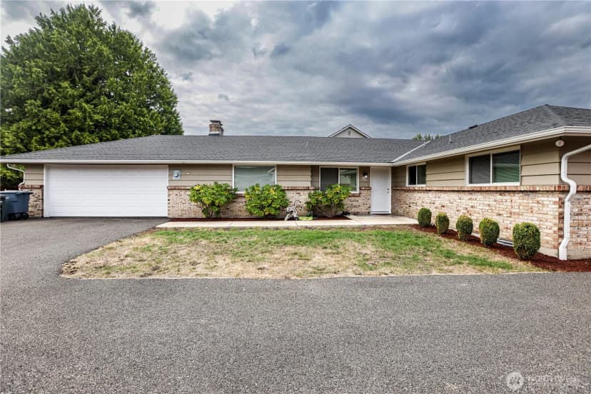 Property photo for 10510 33rd Street E, Edgewood