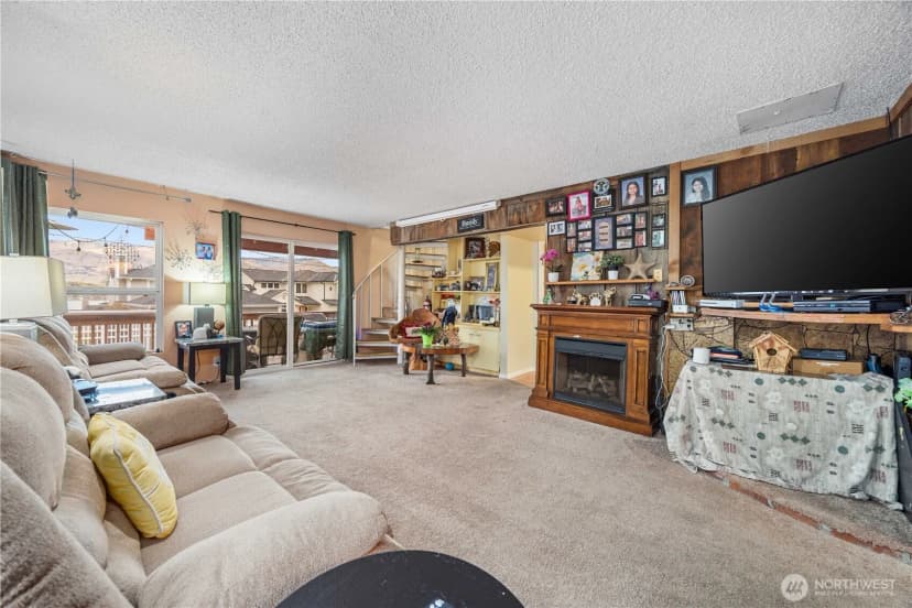 Property photo for 2044 W Woodin Avenue, Chelan photo 29