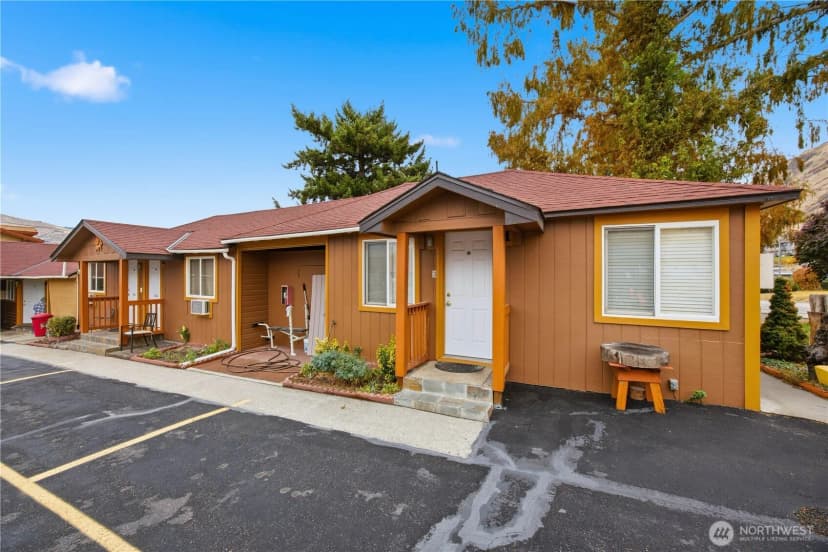 Property photo for 2044 W Woodin Avenue, Chelan photo 15