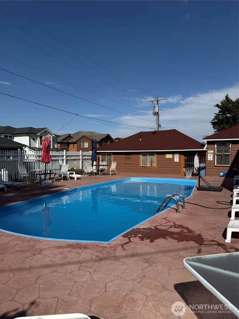 Property photo for 2044 W Woodin Avenue, Chelan photo 5