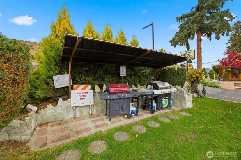 Property photo for 2044 W Woodin Avenue, Chelan photo 9