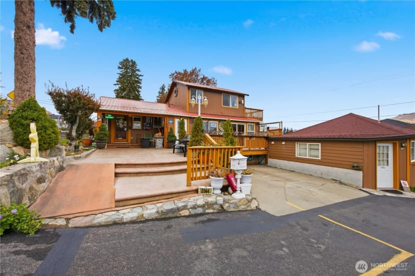 Property photo for 2044 W Woodin Avenue, Chelan photo 2