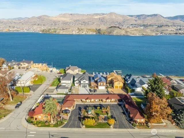 Property photo for 2044 W Woodin Avenue, Chelan photo 32