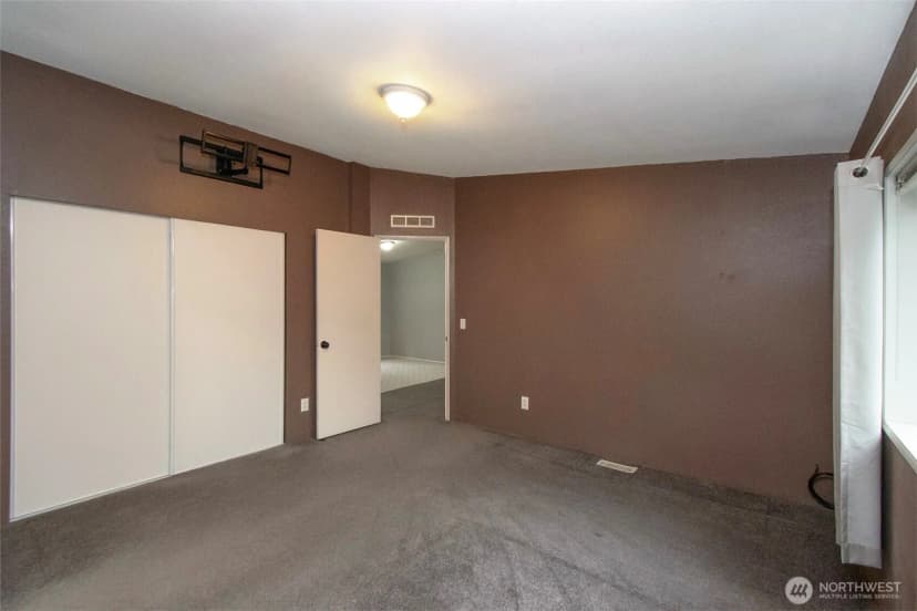 Property photo for 2826 E Myrtle Street, Port Angeles photo 21