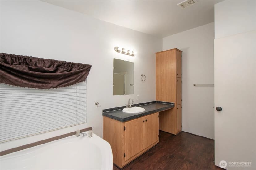 Property photo for 2826 E Myrtle Street, Port Angeles photo 18